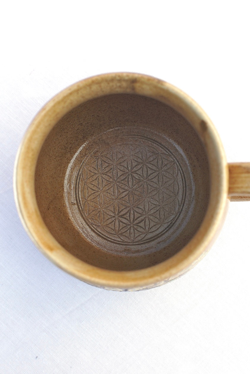 Tasse Arbre de vie avec terre médicinale et or 24 carats