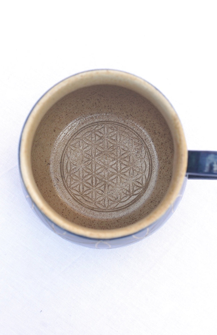 Flower of life mug blue sgraffito