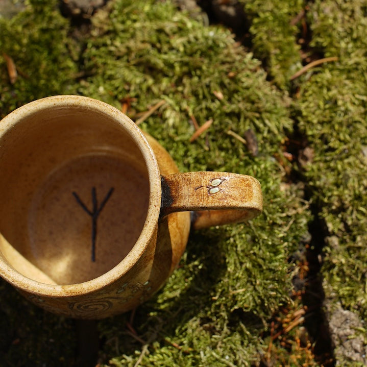 Espresso-Tasse Triskele und Algiz-Rune