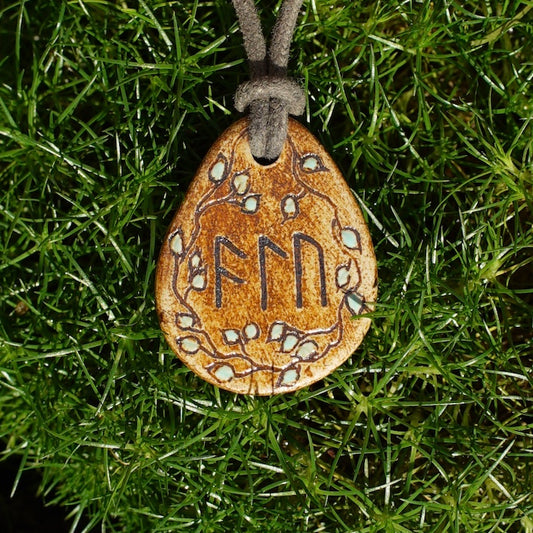 Amulett ᚨᛚᚢ (alu)