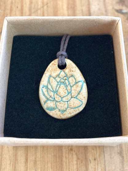 Amulette Lotus Jade petit