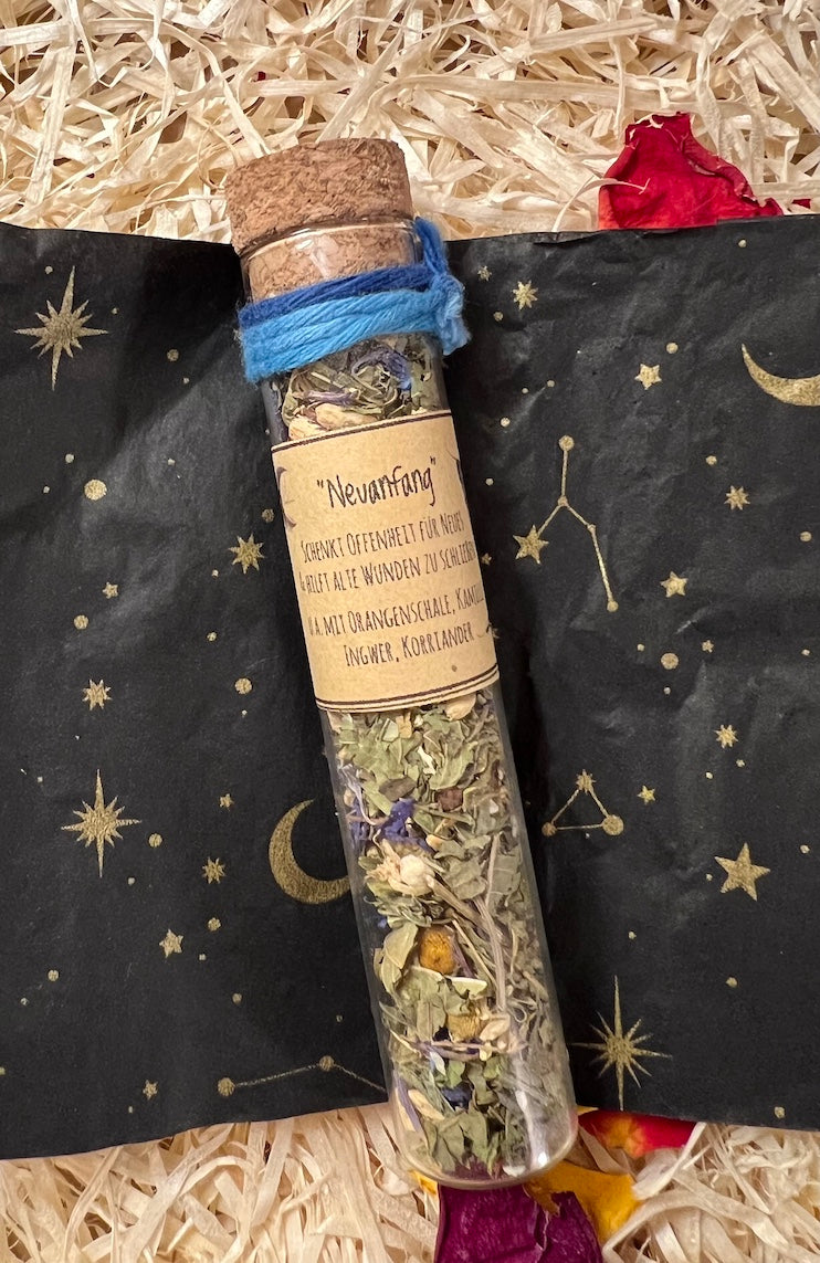 Räucherset Triquetra mit Runen mit Räuchersieb und einem Räucherduft nach Wahl