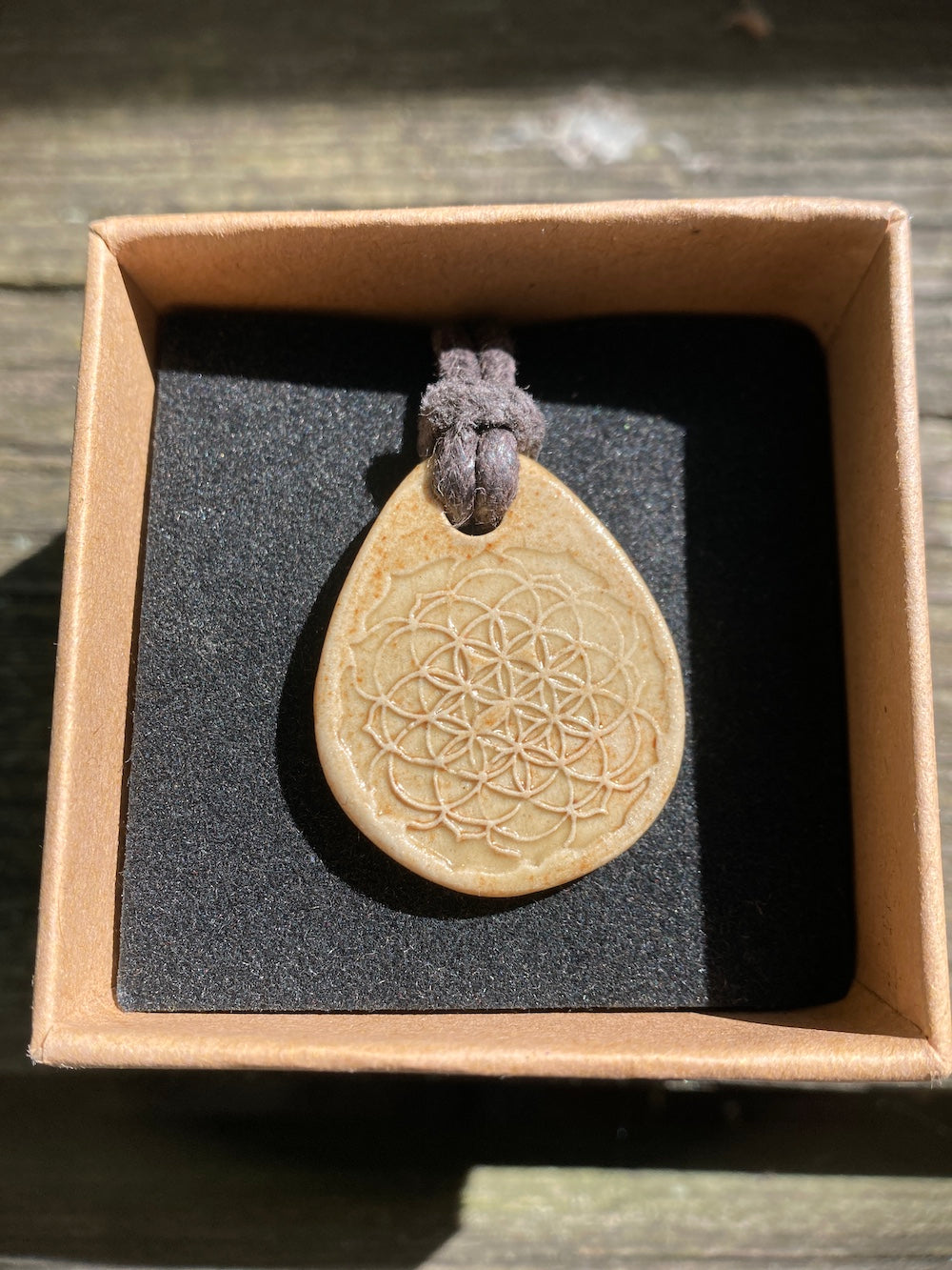 Amulett mit Blüte des Lebens